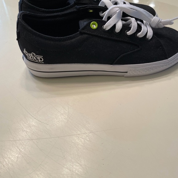 🎄🎄NWOB ES mens Skate sneaker. - Picture 5 of 6